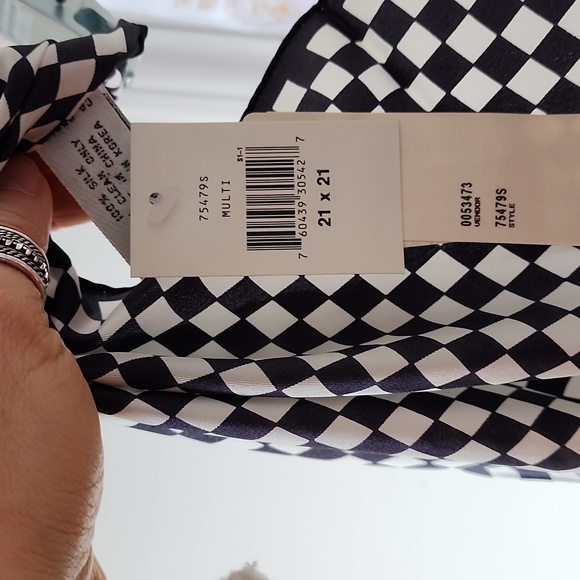 Vintage black white silk  checkered square scarf Adrienne Vittadini NWT - Picture 5 of 5